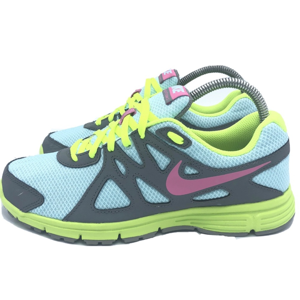 Nike Revolution 2 Women’s Size 7Y